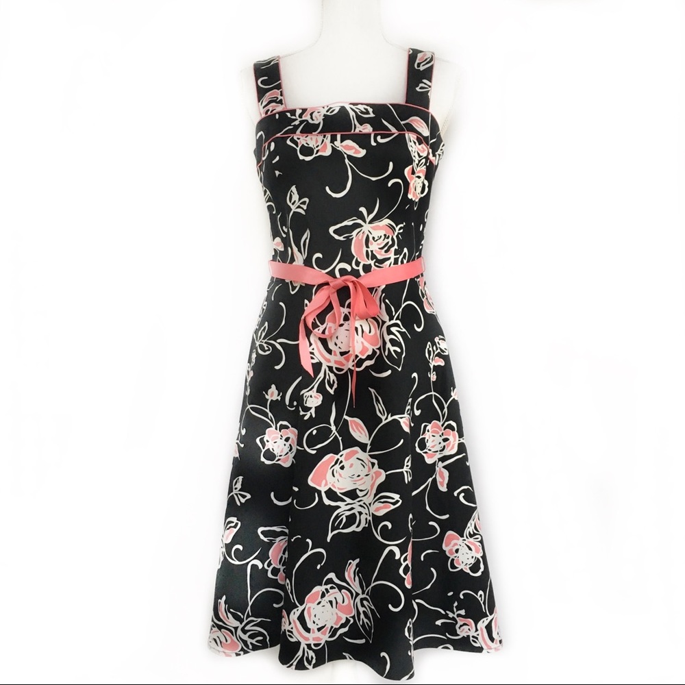 Scarlett Fit & Flair Sleeveless Classic Dress
